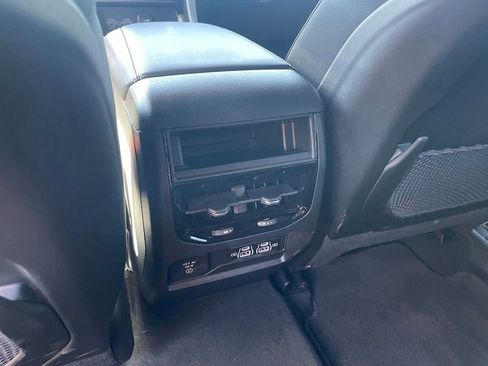 Used 2025 Jeep Grand Cherokee Altitude AWD/4WD image 23