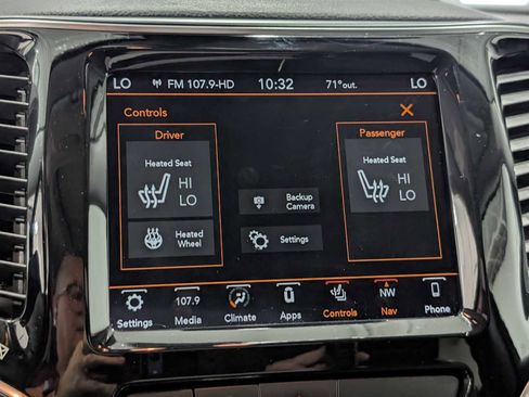 Used 2019 Jeep Cherokee Limited image 27