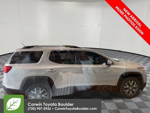 Used 2019 GMC Acadia SLT AWD/4WD image 8