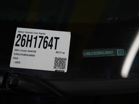 Used 2024 Lincoln Aviator Reserve w/ Equipment Group 201A image 30