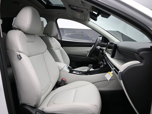 Used 2025 Hyundai Tucson SEL AWD/4WD image 37