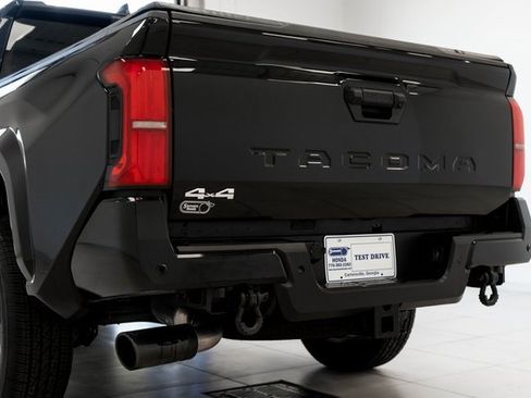 Used 2024 Toyota Tacoma 4x4 Double Cab image 12