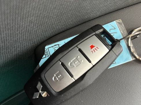 Used 2022 Mitsubishi Outlander ES AWD/4WD image 25