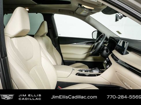 Used 2025 INFINITI QX60 Luxe FWD image 23