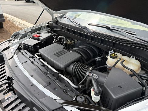 Used 2023 Chevrolet Tahoe Premier AWD/4WD image 35