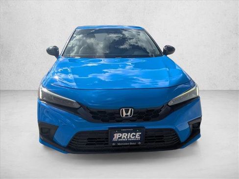 Used 2023 Honda Civic Sport image 2