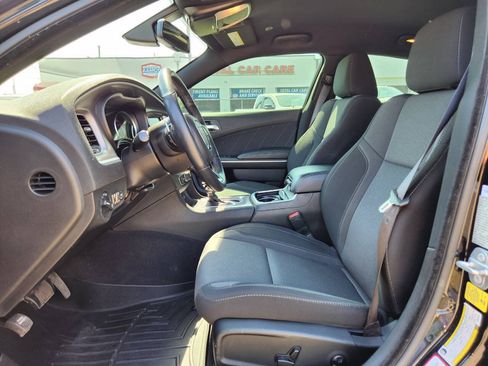 Used 2019 Dodge Charger SXT AWD/4WD image 12