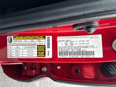 Certified 2022 Toyota Tacoma TRD Off-Road w/ Technology Package image 33