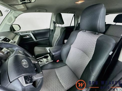 Used 2018 Toyota 4Runner SR5 AWD/4WD image 24