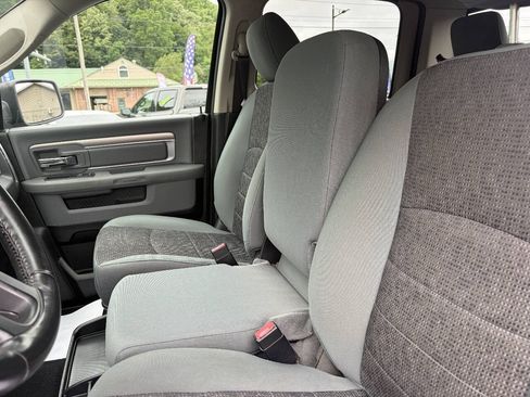 Used 2019 RAM 1500 Big Horn AWD/4WD image 17