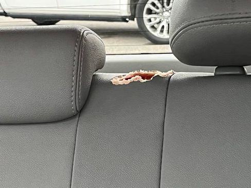 Used 2017 Toyota Sienna Limited image 38