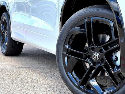 New 2026 Volkswagen Tiguan SE R-Line