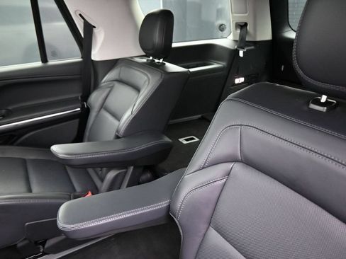 Used 2025 Lincoln Navigator Reserve AWD/4WD image 27