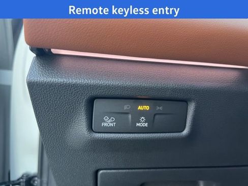 New 2026 Volkswagen Tiguan SEL R-Line image 9