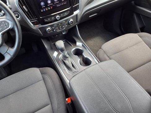 Used 2023 Chevrolet Traverse LT AWD/4WD image 11