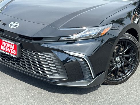 Used 2026 Toyota Camry SE w/ Convenience Package FWD image 3
