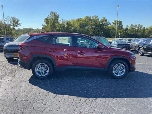 Certified 2026 Hyundai Tucson SE FWD image 2