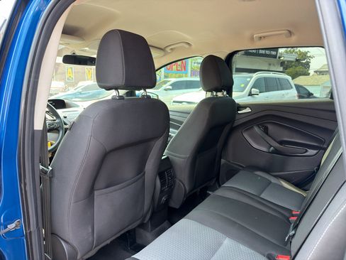 Used 2017 Ford Escape SE AWD/4WD image 15