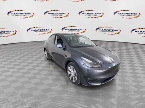 Used 2023 Tesla Model Y Long Range AWD/4WD image 2