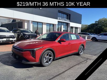 New 2025 Kia K4 LXS