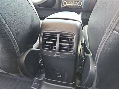 Used 2022 Ford Escape SEL image 17