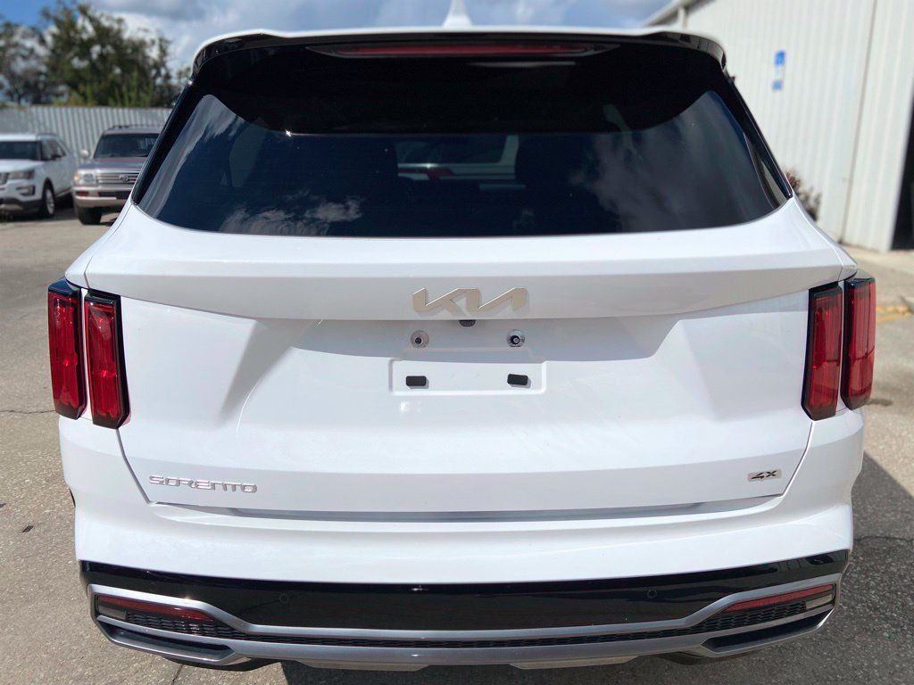 Used 2023 Kia Sorento SX AWD/4WD image 4
