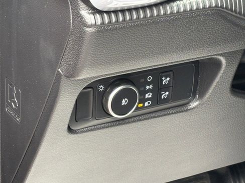 Used 2025 Ford Ranger XL image 8