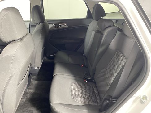 Used 2023 Kia Sportage LX image 30