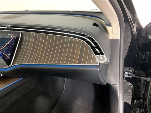 Certified 2025 Mercedes-Benz E 350 4MATIC Sedan image 14