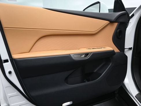 New 2026 Lexus ES 350e FWD image 11