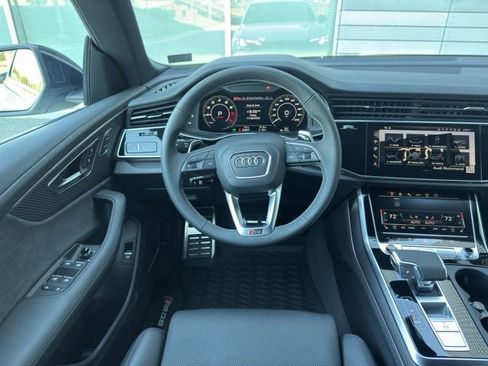 New 2025 Audi RS Q8 performance image 12