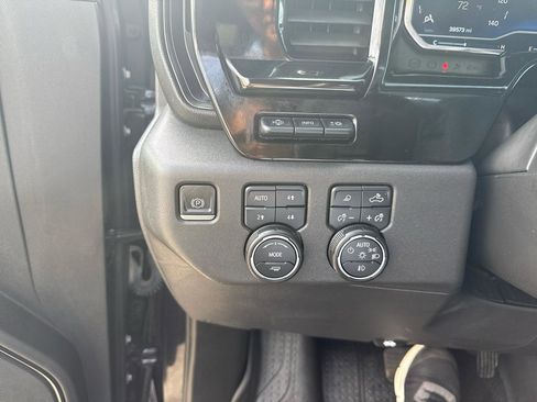 Used 2022 Chevrolet Silverado 1500 ZR2 w/ Technology Package AWD/4WD image 24
