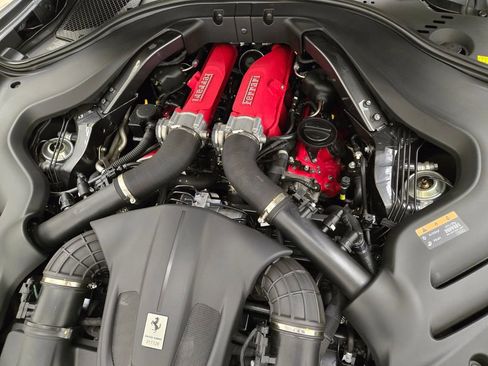 Used 2024 Ferrari Roma Spider RWD image 29