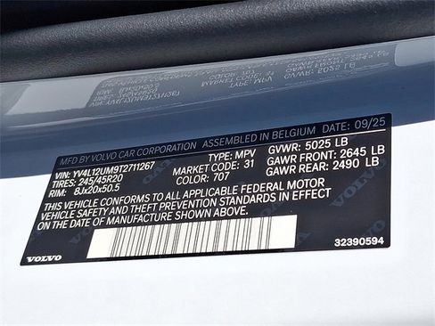 New 2026 Volvo XC40 B5 Ultra w/ Protection Package Premier image 11