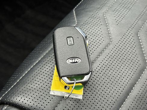 Used 2021 Kia Telluride SX w/ SX Prestige Package image 31