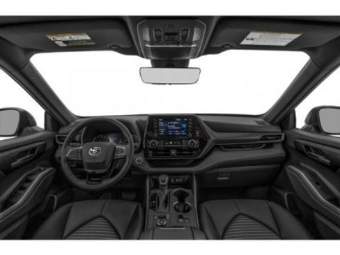 Used 2022 Toyota Highlander XLE AWD/4WD image 8