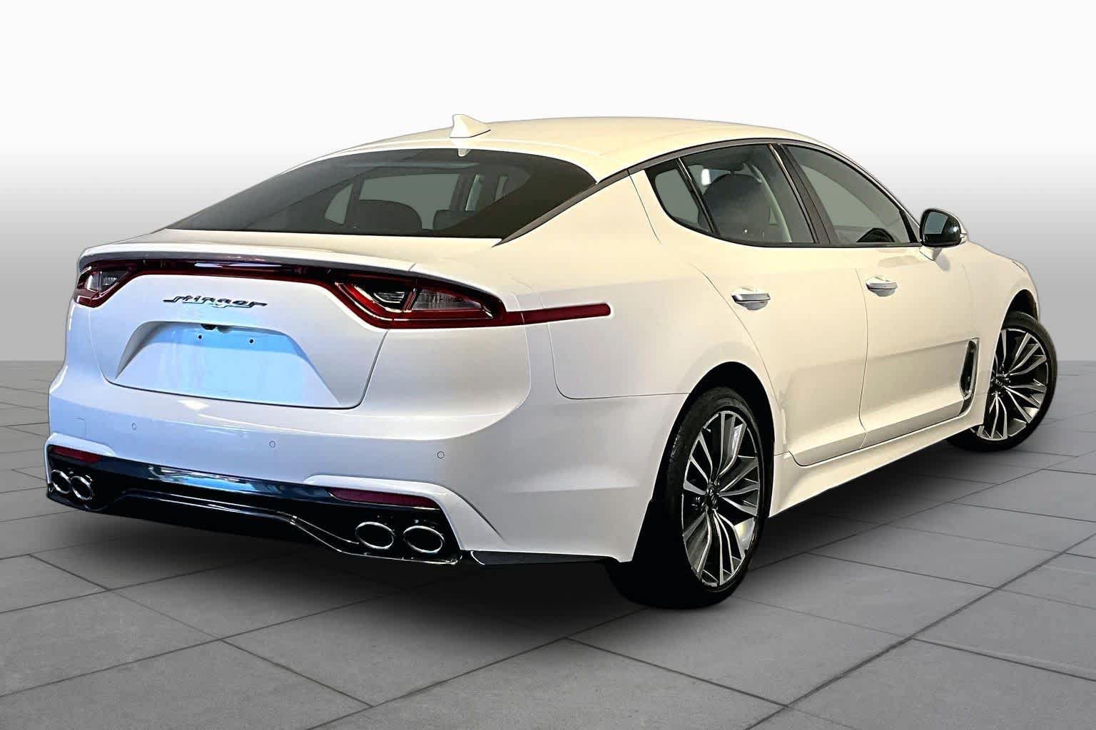 Used 2019 Kia Stinger RWD image 11