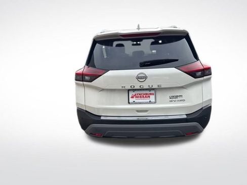 Used 2023 Nissan Rogue SV w/ SV Premium B Package image 4