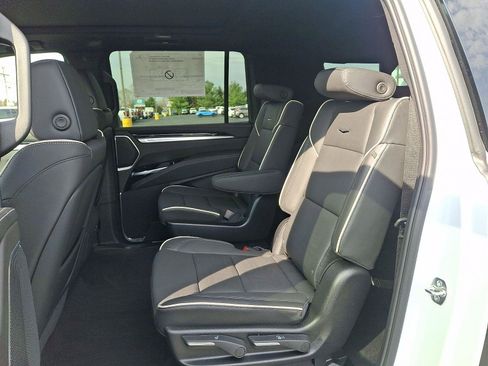 New 2026 Cadillac Escalade ESV Sport image 5