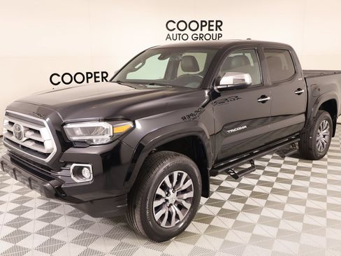 Used 2021 Toyota Tacoma Limited AWD/4WD image 11