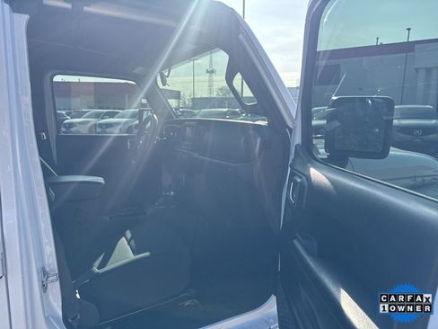 Used 2022 Jeep Wrangler Unlimited Sport image 26
