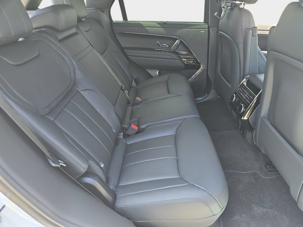 New 2026 Land Rover Range Rover Sport Dynamic SE AWD/4WD image 11