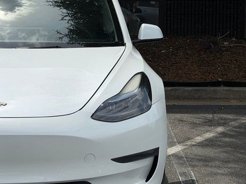 Used 2022 Tesla Model 3 Long Range AWD/4WD image 5