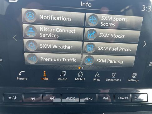 Used 2025 Nissan Pathfinder Platinum image 31