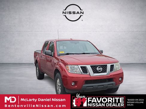 Used 2016 Nissan Frontier SV w/ SV Value Truck Package AWD/4WD image 1