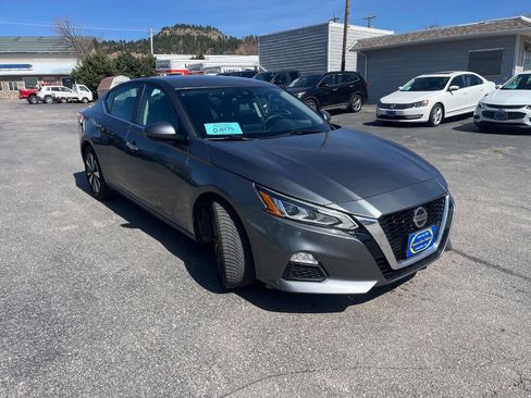 Used 2021 Nissan Altima 2.5 SV image 8