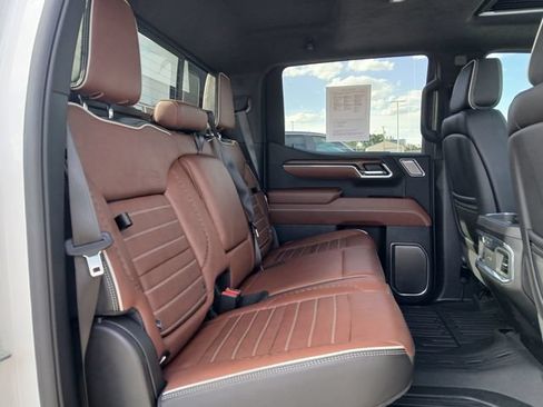 Certified 2025 GMC Sierra 1500 Denali Ultimate AWD/4WD image 24