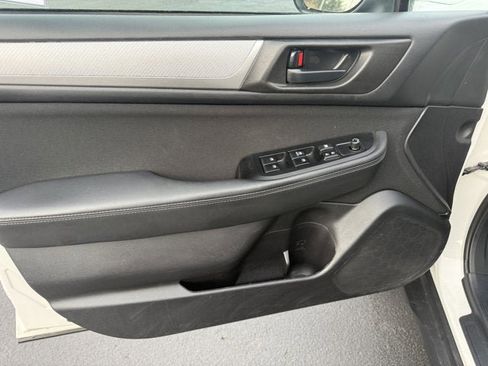 Used 2018 Subaru Outback 2.5i image 21