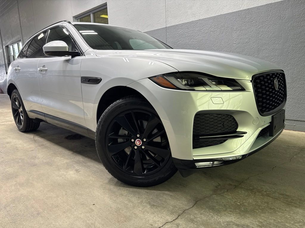 Used 2023 Jaguar F-PACE S AWD/4WD image 2