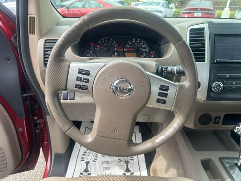 Used 2013 Nissan Frontier SV RWD image 6